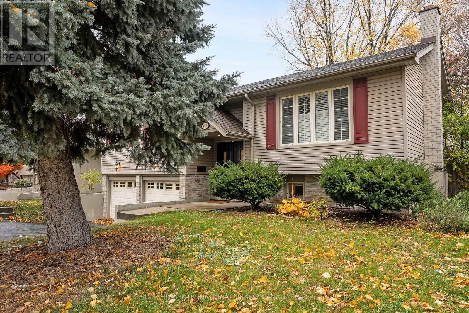 475 Sparling Crescent, Burlington, Ontario  L7L 5J3 - Photo 2 - W12546662