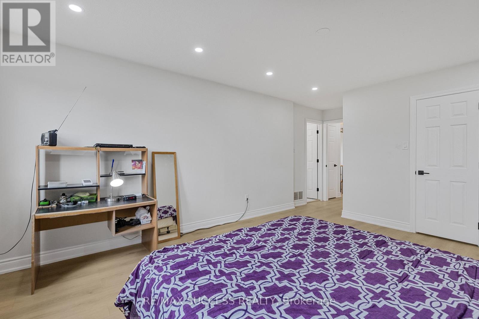 4631 Penhallow Road, Mississauga, Ontario  L5V 1E8 - Photo 26 - W12546688