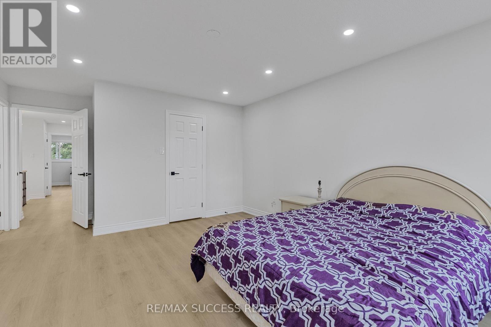 4631 Penhallow Road, Mississauga, Ontario  L5V 1E8 - Photo 27 - W12546688
