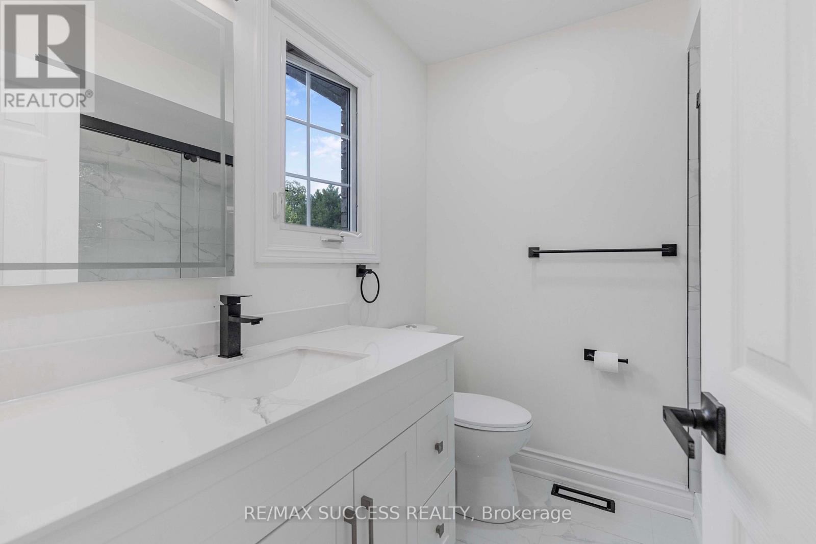 4631 Penhallow Road, Mississauga, Ontario  L5V 1E8 - Photo 30 - W12546688