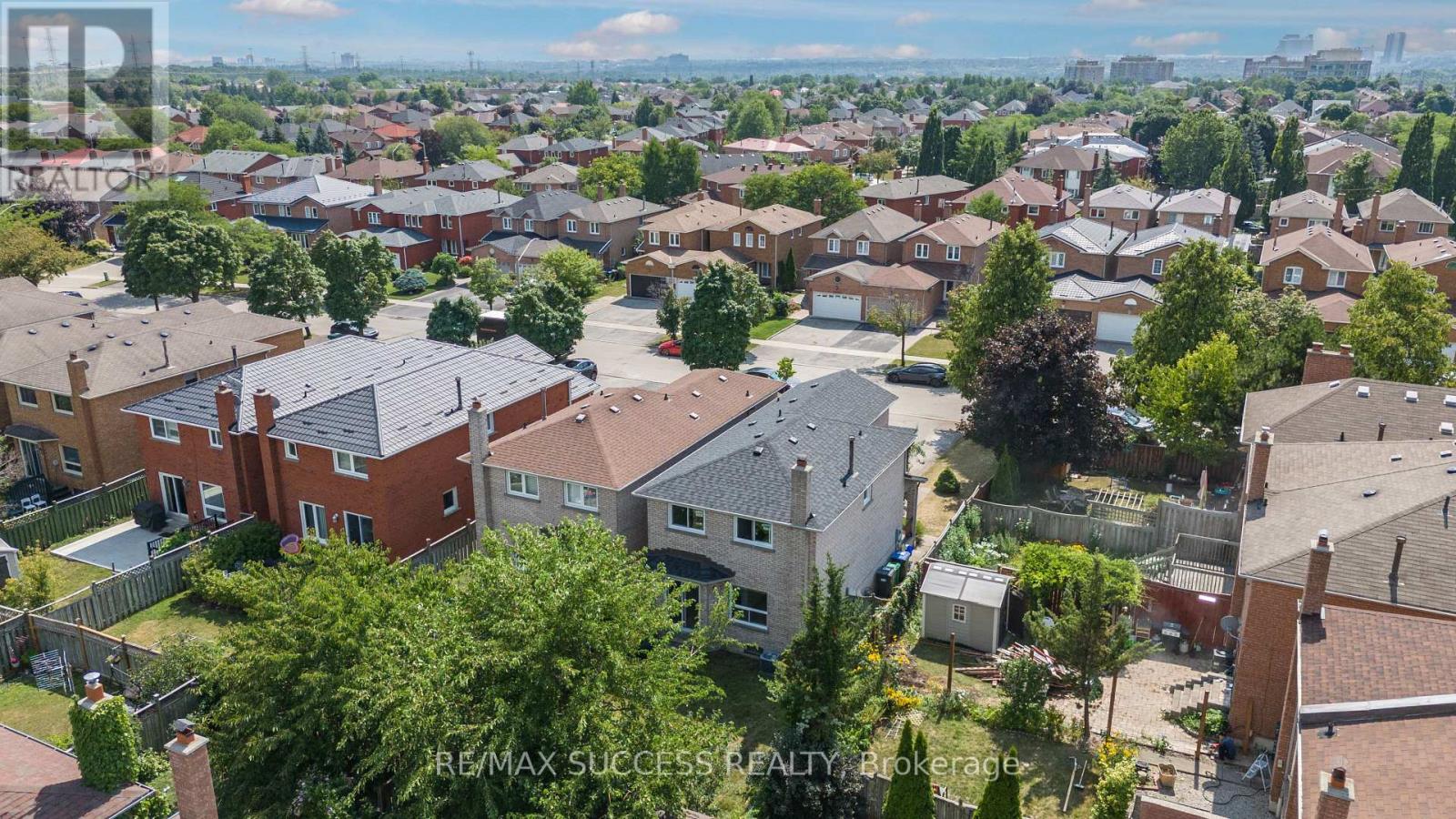 4631 Penhallow Road, Mississauga, Ontario  L5V 1E8 - Photo 8 - W12546688