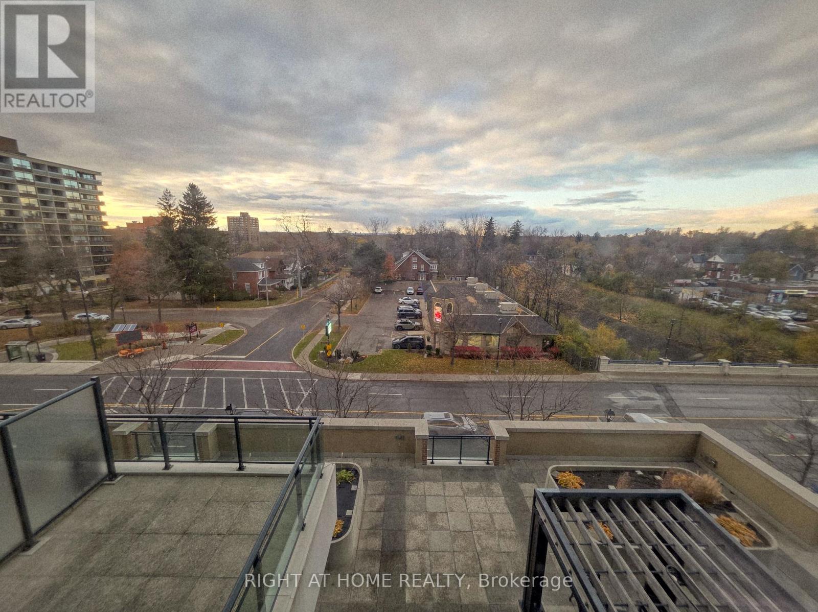 508 - 100 John Street, Brampton, Ontario  L6W 0A8 - Photo 5 - W12546720