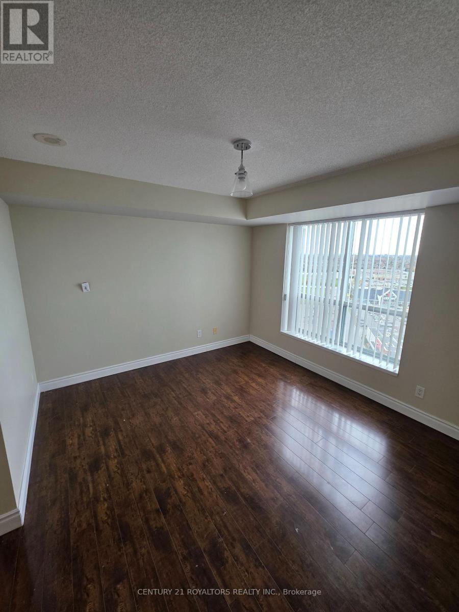 4889 Kimbermount Avenue, Mississauga, Ontario  L5M 7R9 - Photo 6 - W12546736