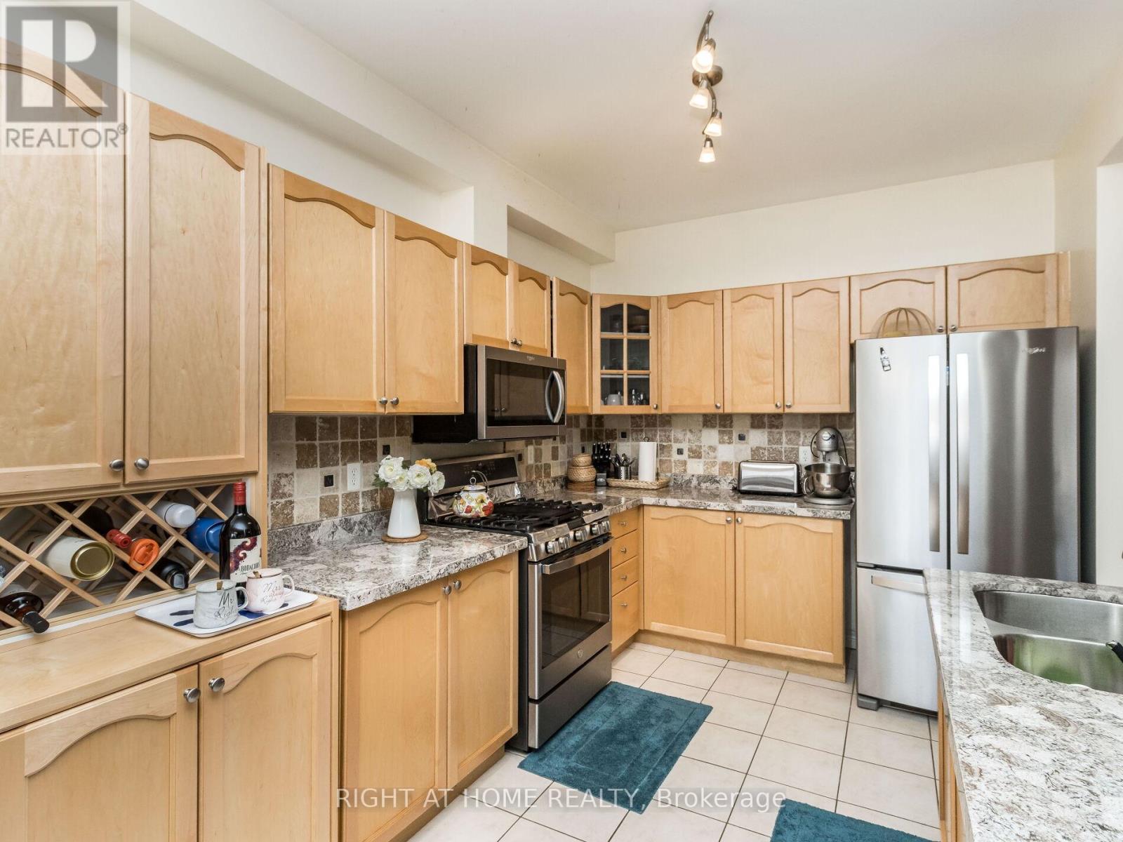 2229 Walker's Line, Burlington, Ontario  L7M 4X4 - Photo 10 - W12546748