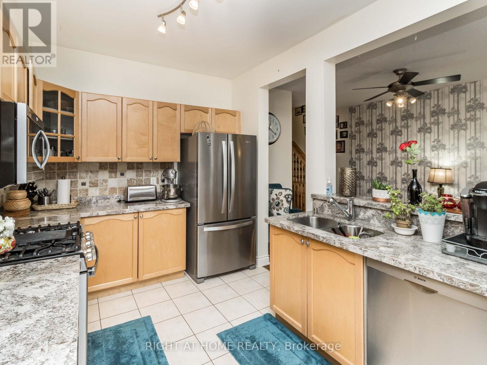 2229 Walker's Line, Burlington, Ontario  L7M 4X4 - Photo 12 - W12546748