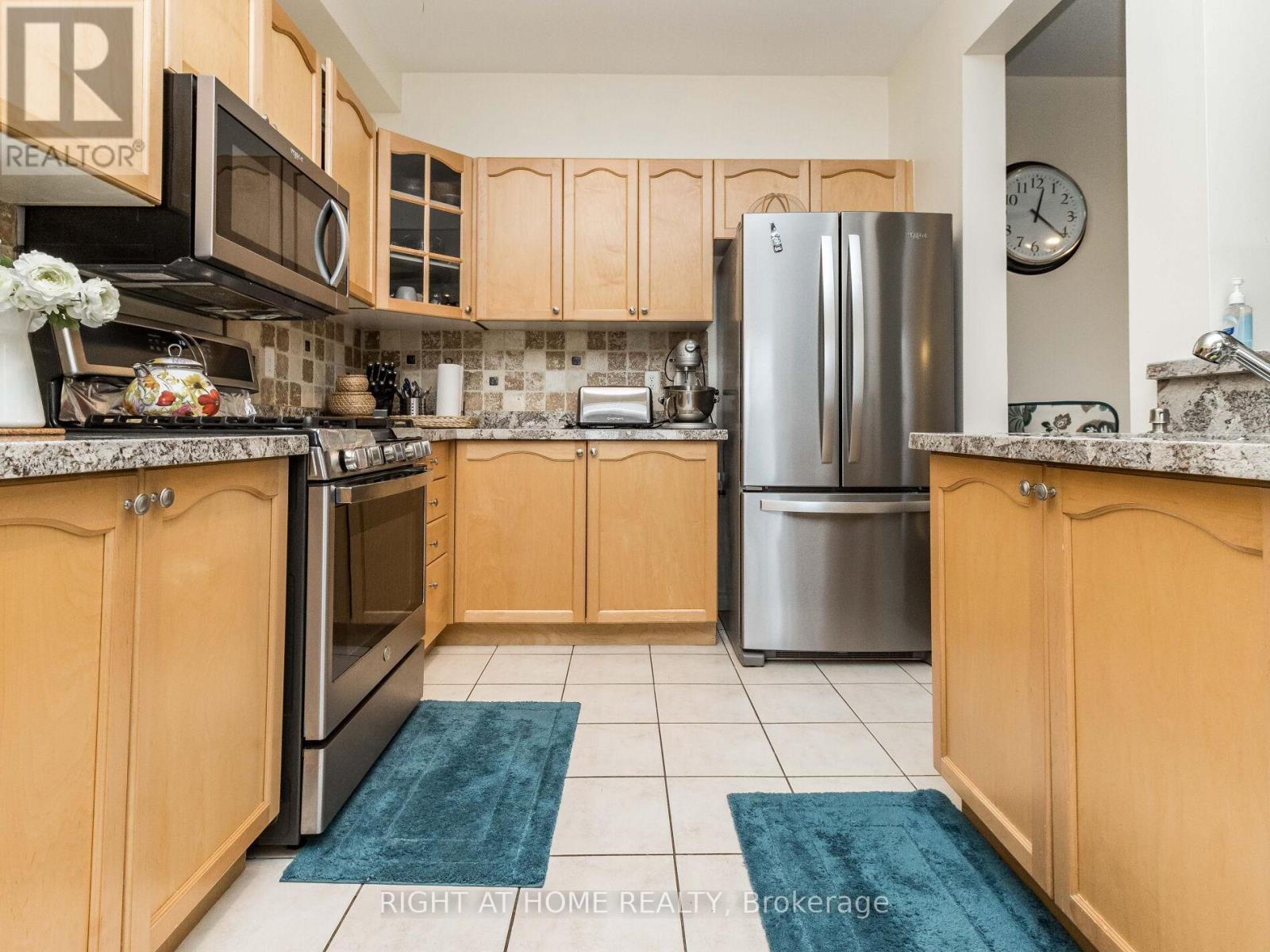 2229 Walker's Line, Burlington, Ontario  L7M 4X4 - Photo 13 - W12546748