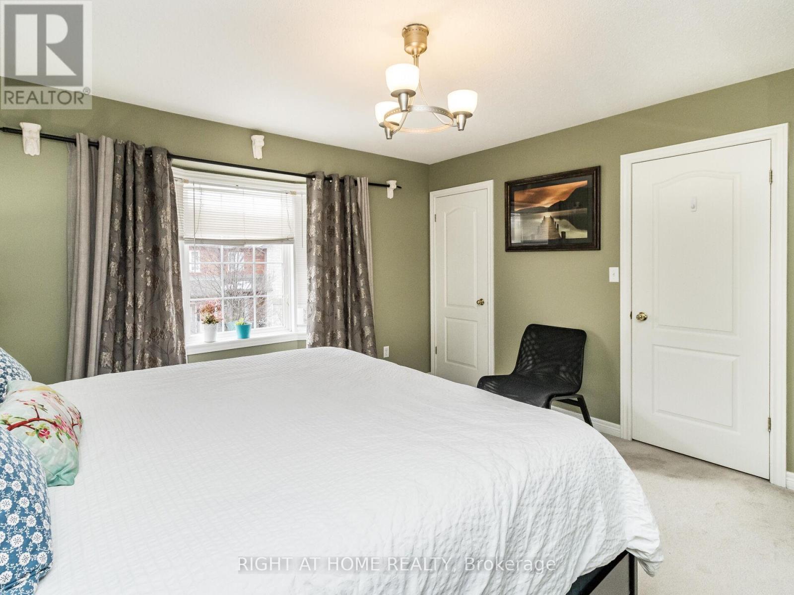 2229 Walker's Line, Burlington, Ontario  L7M 4X4 - Photo 18 - W12546748