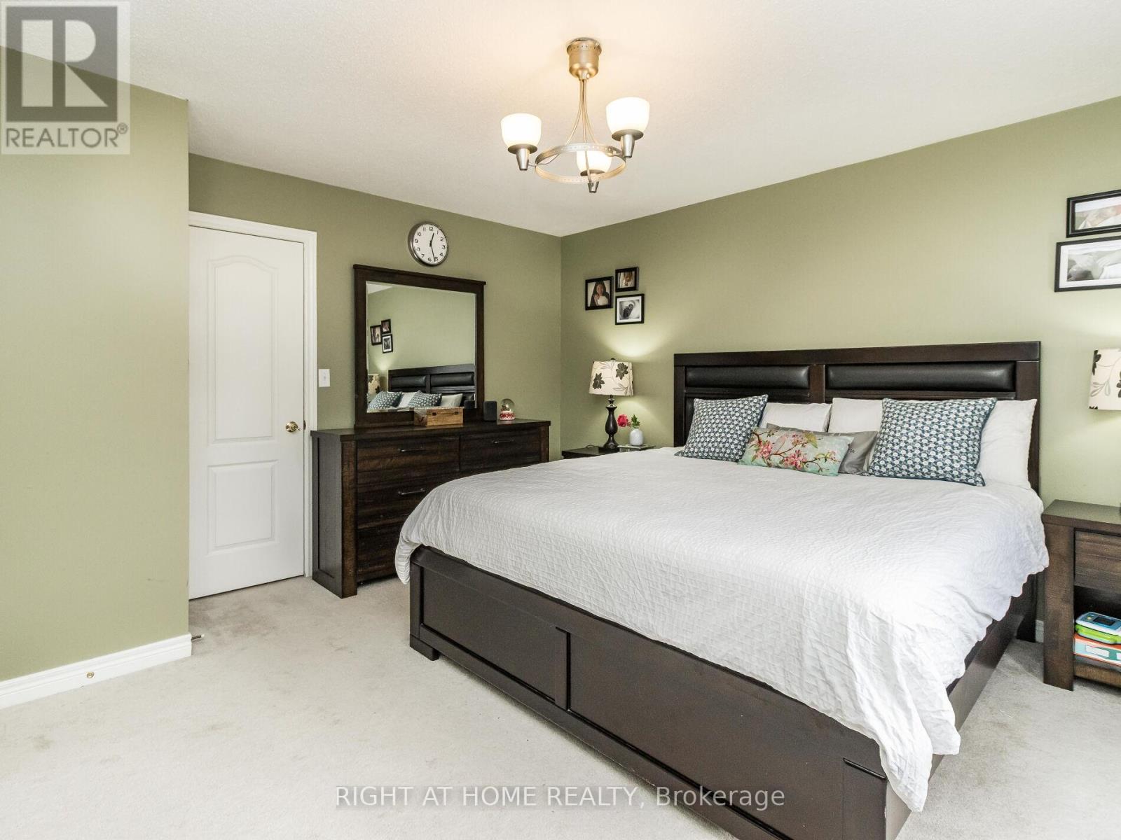 2229 Walker's Line, Burlington, Ontario  L7M 4X4 - Photo 19 - W12546748