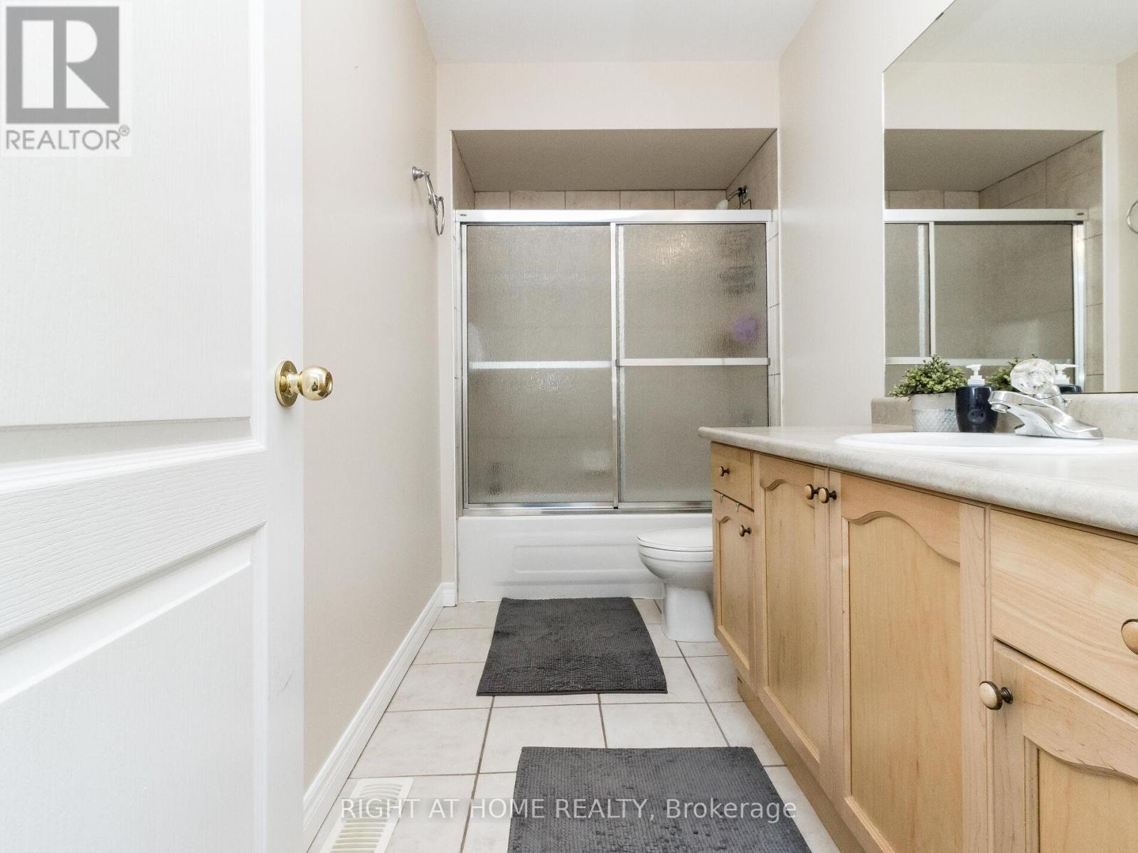 2229 Walker's Line, Burlington, Ontario  L7M 4X4 - Photo 25 - W12546748