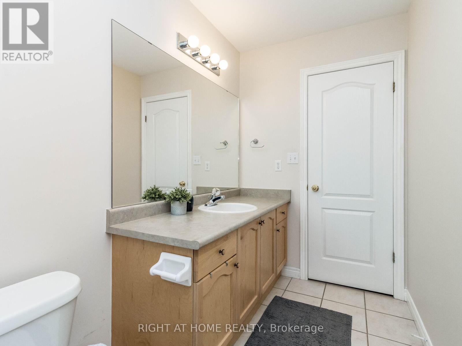 2229 Walker's Line, Burlington, Ontario  L7M 4X4 - Photo 26 - W12546748