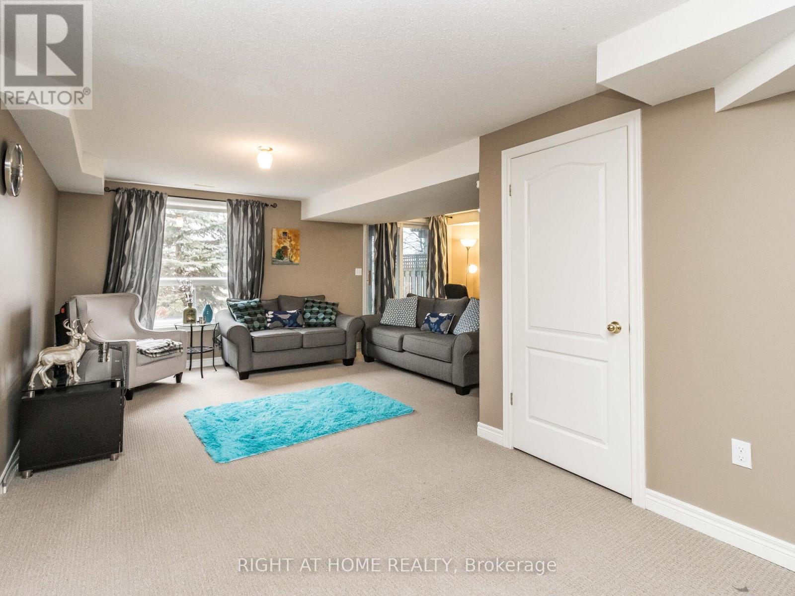 2229 Walker's Line, Burlington, Ontario  L7M 4X4 - Photo 27 - W12546748