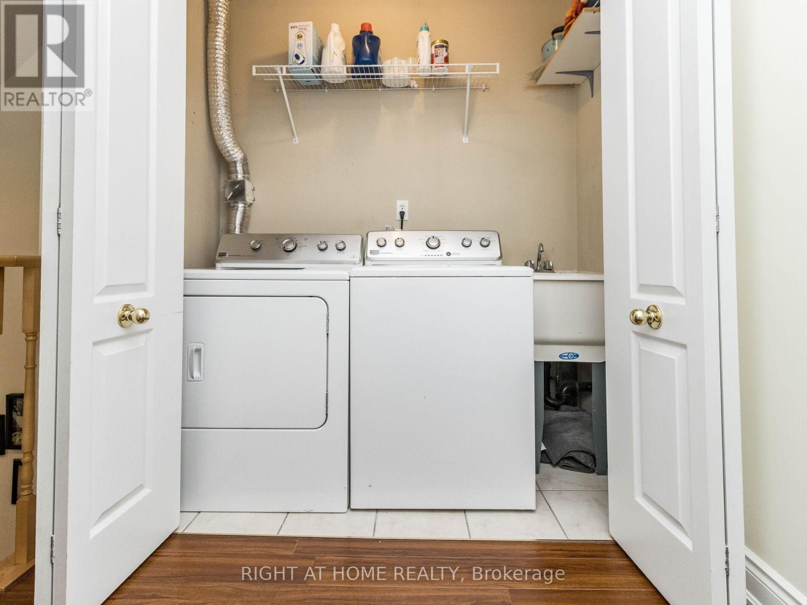 2229 Walker's Line, Burlington, Ontario  L7M 4X4 - Photo 29 - W12546748