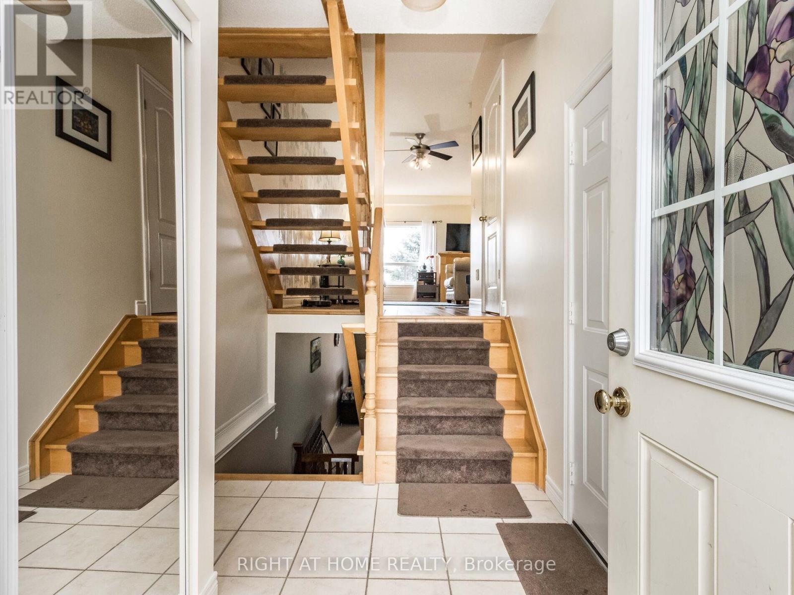 2229 Walker's Line, Burlington, Ontario  L7M 4X4 - Photo 3 - W12546748