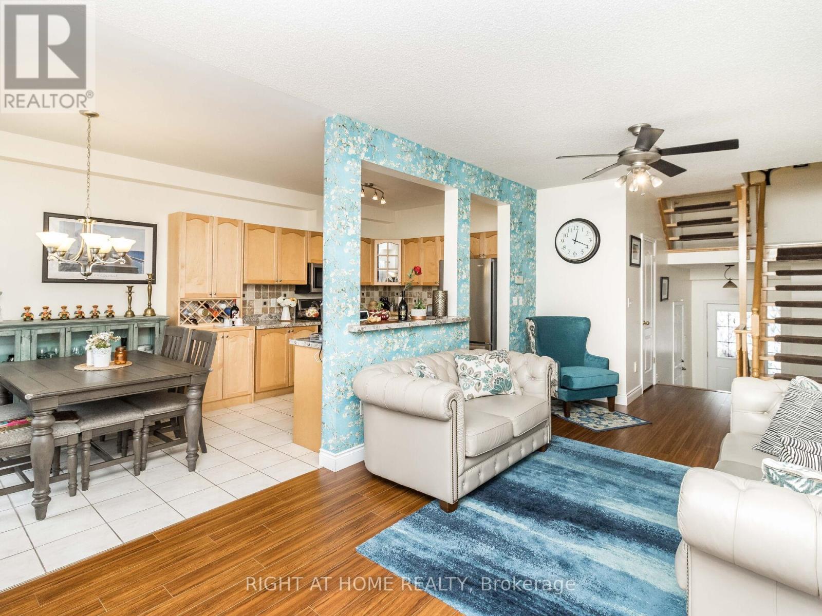 2229 Walker's Line, Burlington, Ontario  L7M 4X4 - Photo 8 - W12546748