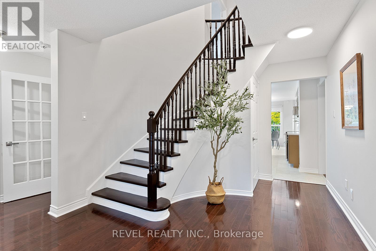 2824 Huntingdon Trail, Oakville, Ontario  L6J 6Y4 - Photo 5 - W12546752