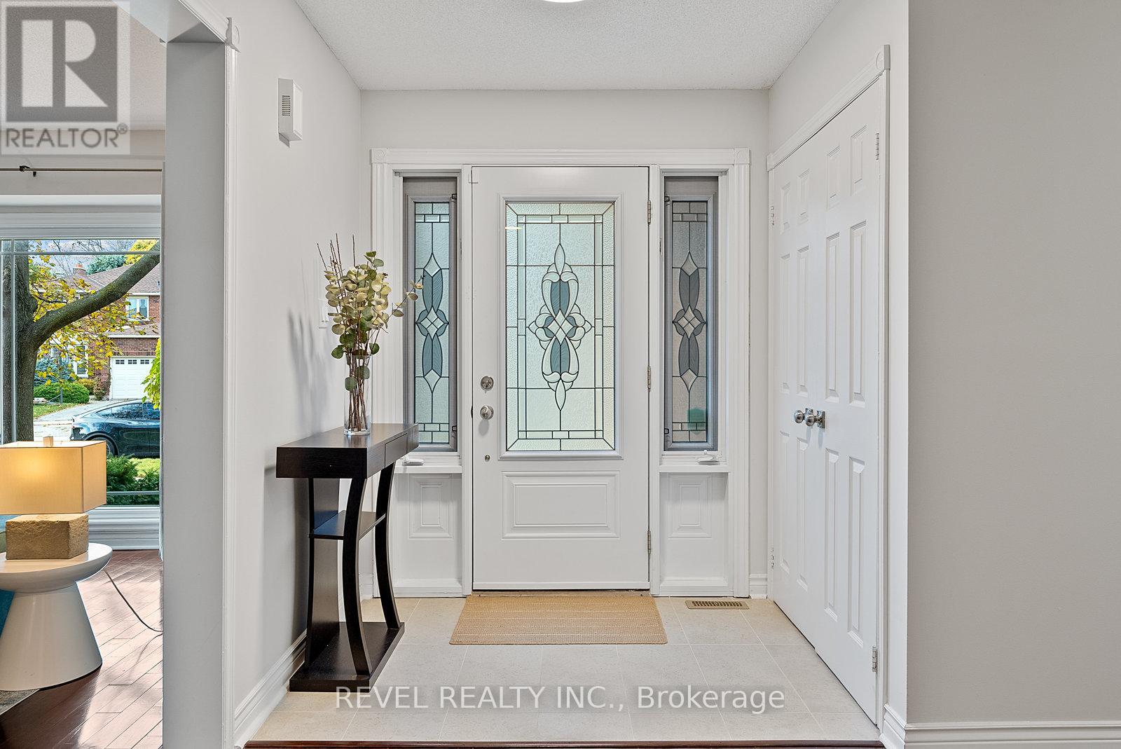 2824 Huntingdon Trail, Oakville, Ontario  L6J 6Y4 - Photo 6 - W12546752