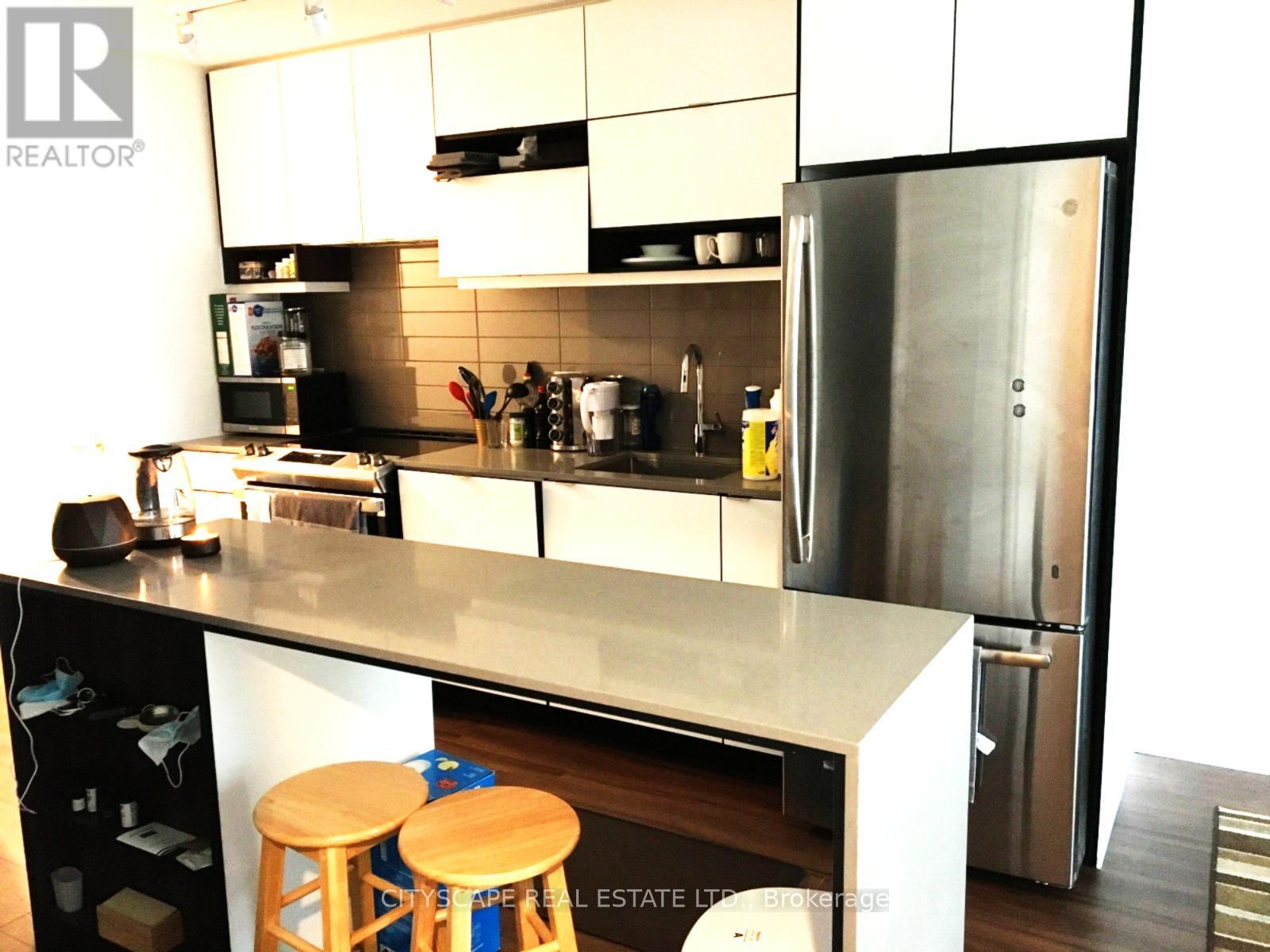 912 - 4065 Confederation Parkway, Mississauga, Ontario  L5B 0L4 - Photo 3 - W12546760