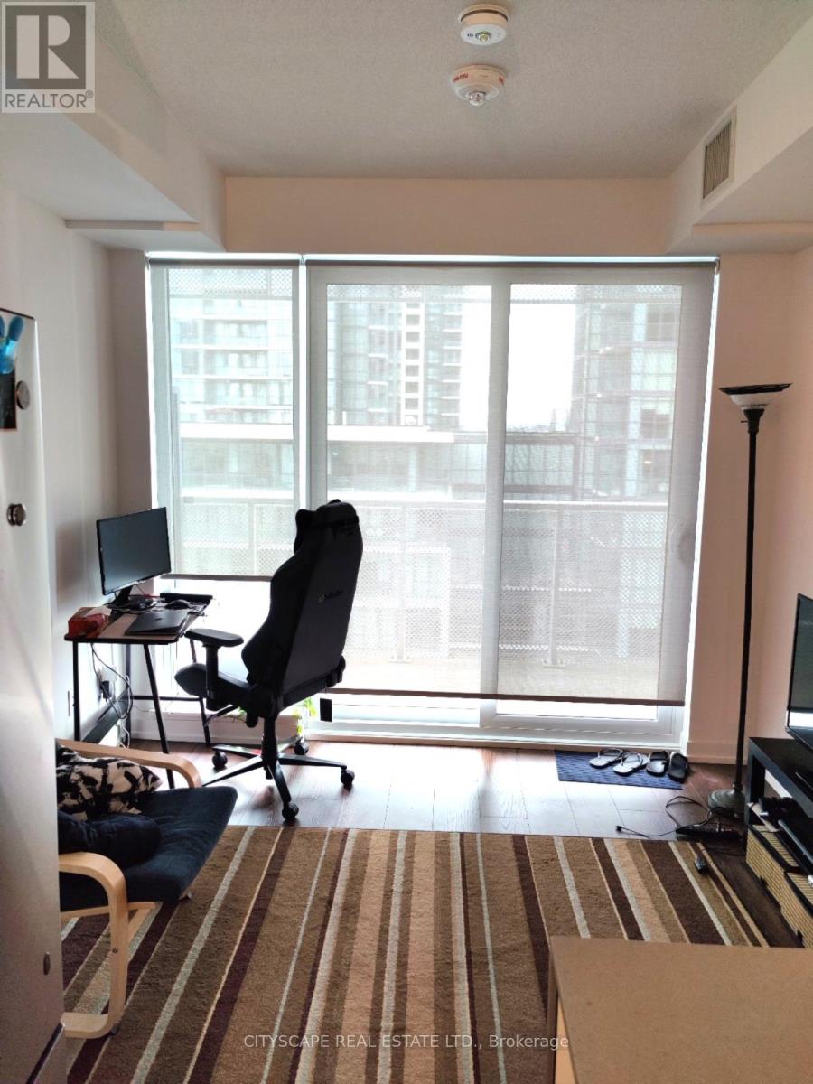 912 - 4065 Confederation Parkway, Mississauga, Ontario  L5B 0L4 - Photo 6 - W12546760