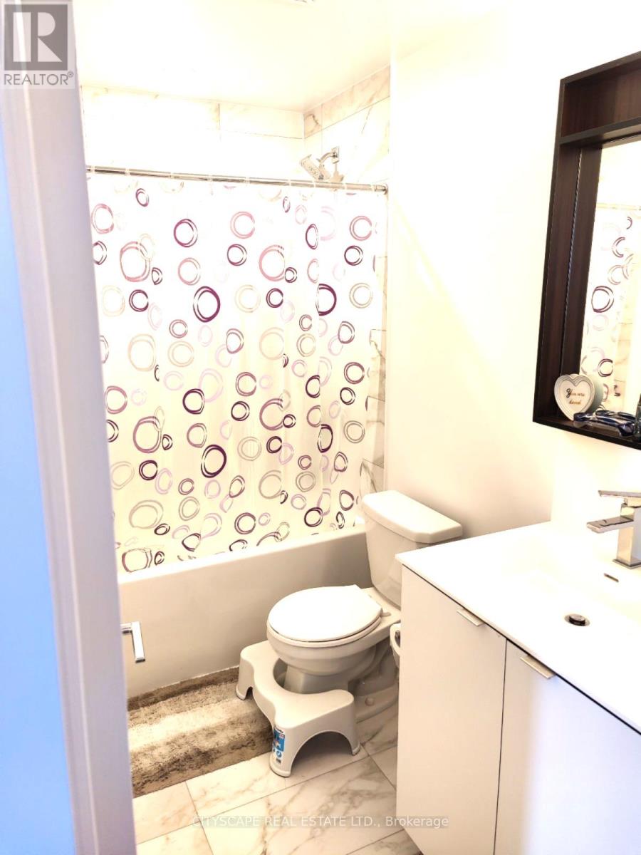 912 - 4065 Confederation Parkway, Mississauga, Ontario  L5B 0L4 - Photo 8 - W12546760