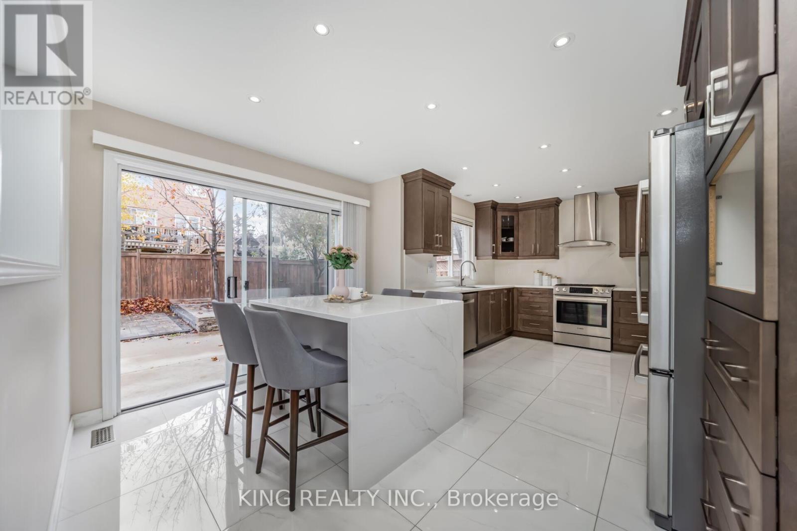 23 Himalaya Street, Brampton, Ontario  L6R 2L8 - Photo 14 - W12546782