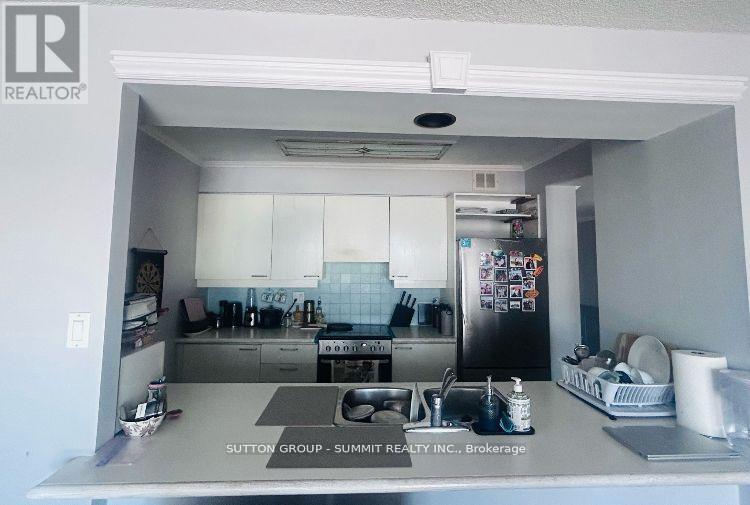 603 - 50 Eglinton Avenue W, Mississauga, Ontario  L5R 3P5 - Photo 5 - W12546784