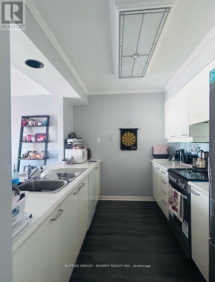 603 - 50 Eglinton Avenue W, Mississauga, Ontario  L5R 3P5 - Photo 6 - W12546784