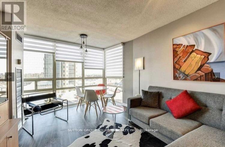 603 - 50 Eglinton Avenue W, Mississauga, Ontario  L5R 3P5 - Photo 7 - W12546784