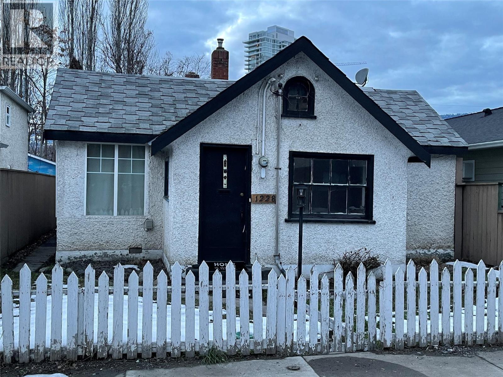 1228 Richter Street, kelowna, British Columbia