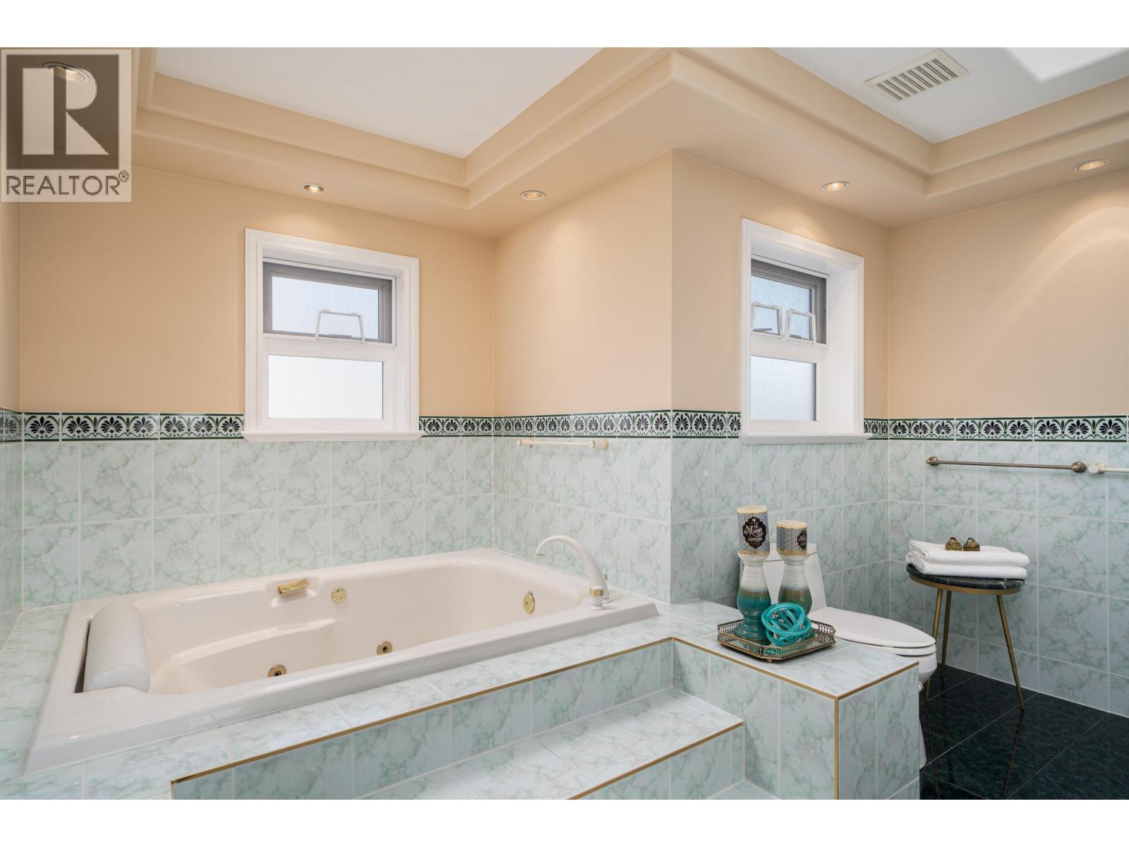 6111 Kitchener Street, Burnaby, British Columbia V5B 2J5 - Photo 26 - R3067515