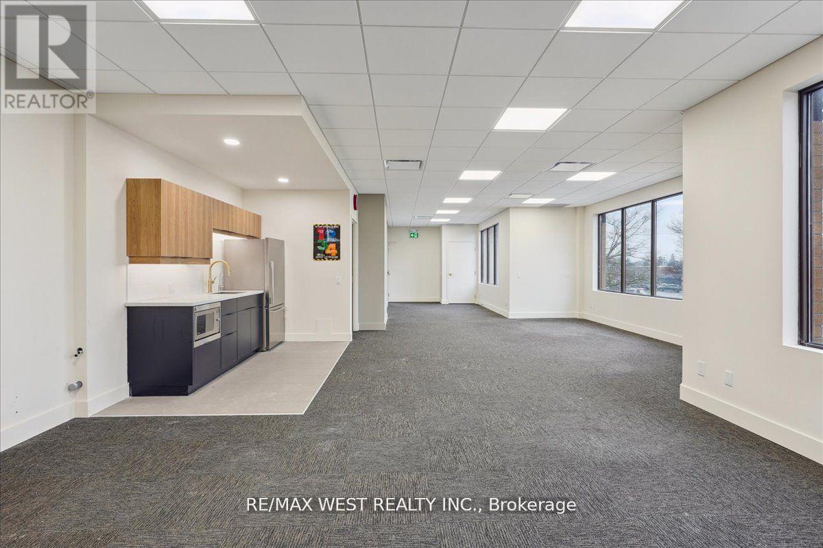 J202 - 155 Frobisher Drive, Waterloo, Ontario  N2V 2E1 - Photo 5 - X12546620