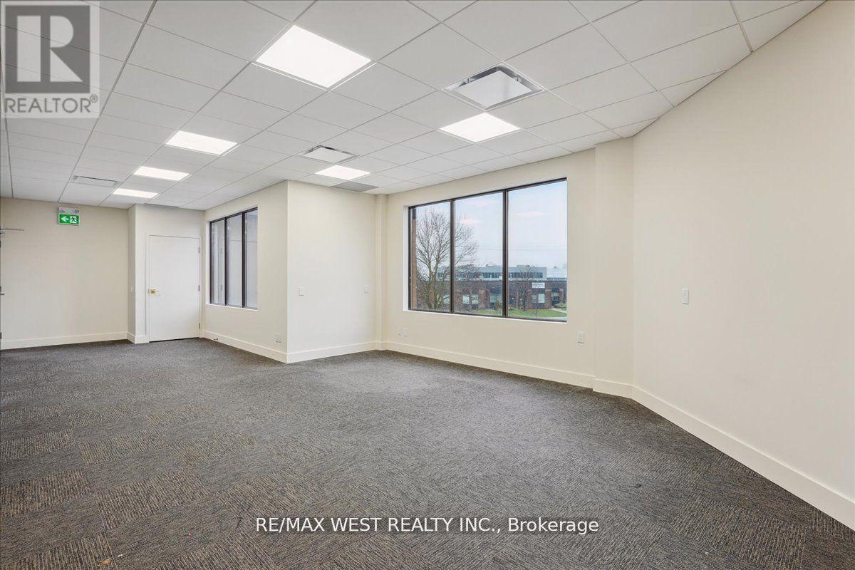 J202 - 155 Frobisher Drive, Waterloo, Ontario  N2V 2E1 - Photo 7 - X12546620