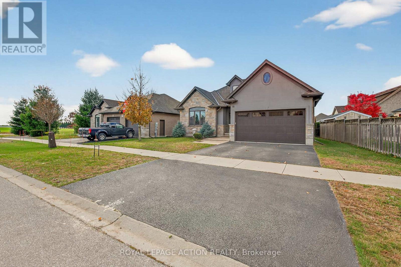 11 Jong Street, Norfolk, Ontario  N0E 1Y0 - Photo 2 - X12546660