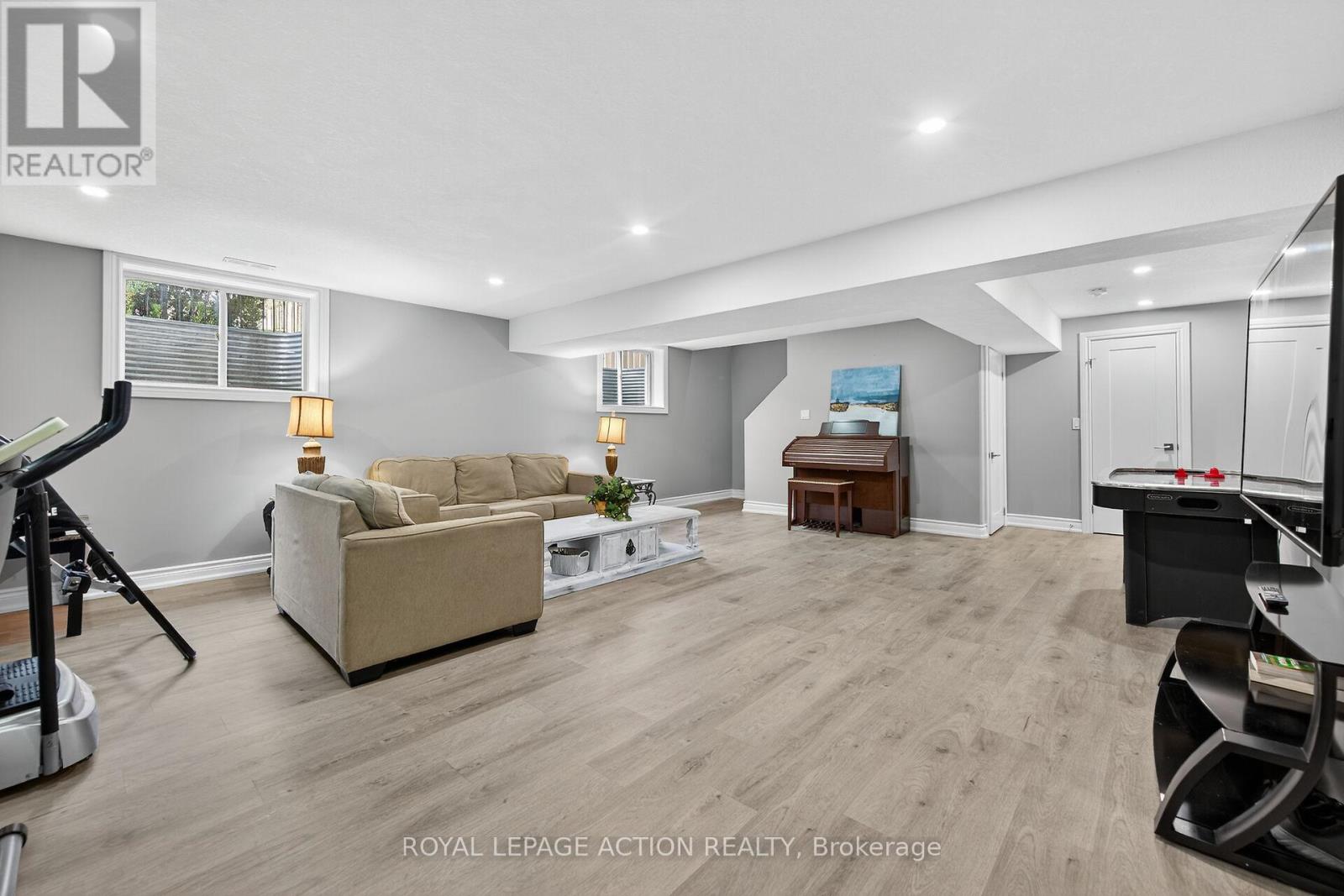 11 Jong Street, Norfolk, Ontario  N0E 1Y0 - Photo 28 - X12546660