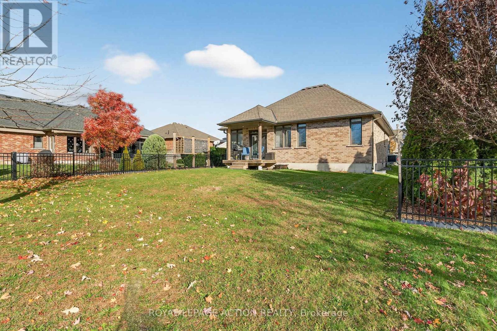 11 Jong Street, Norfolk, Ontario  N0E 1Y0 - Photo 33 - X12546660