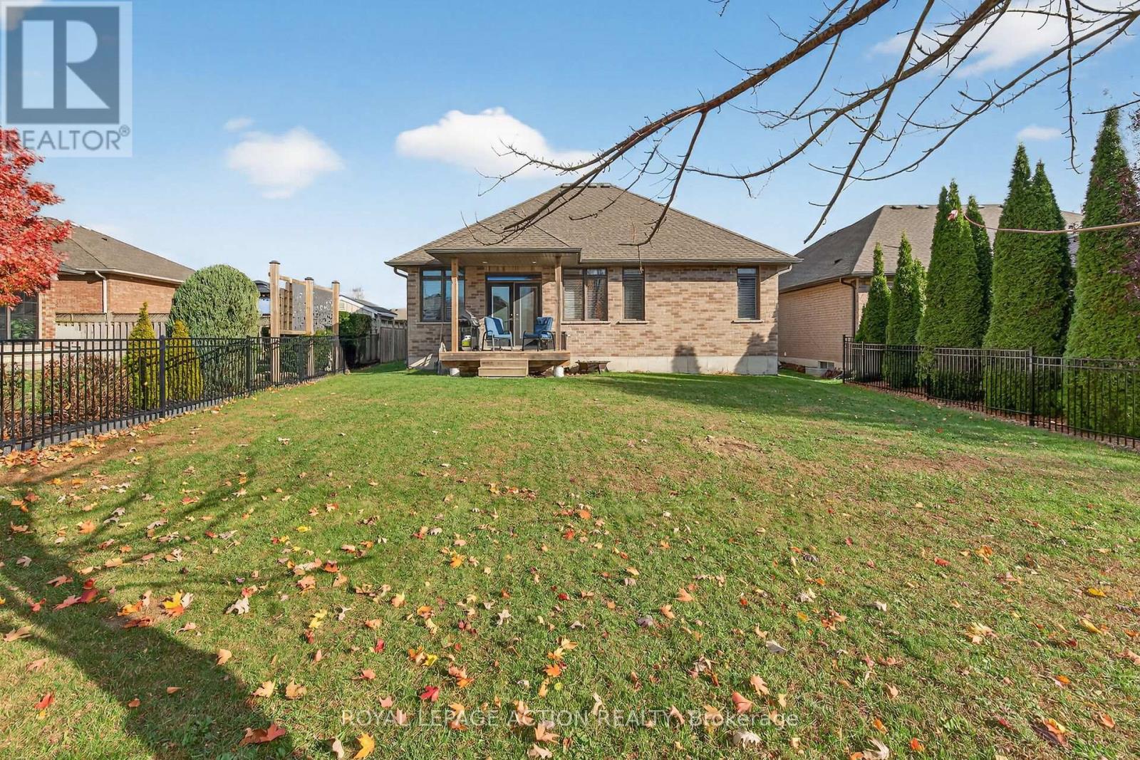 11 Jong Street, Norfolk, Ontario  N0E 1Y0 - Photo 34 - X12546660