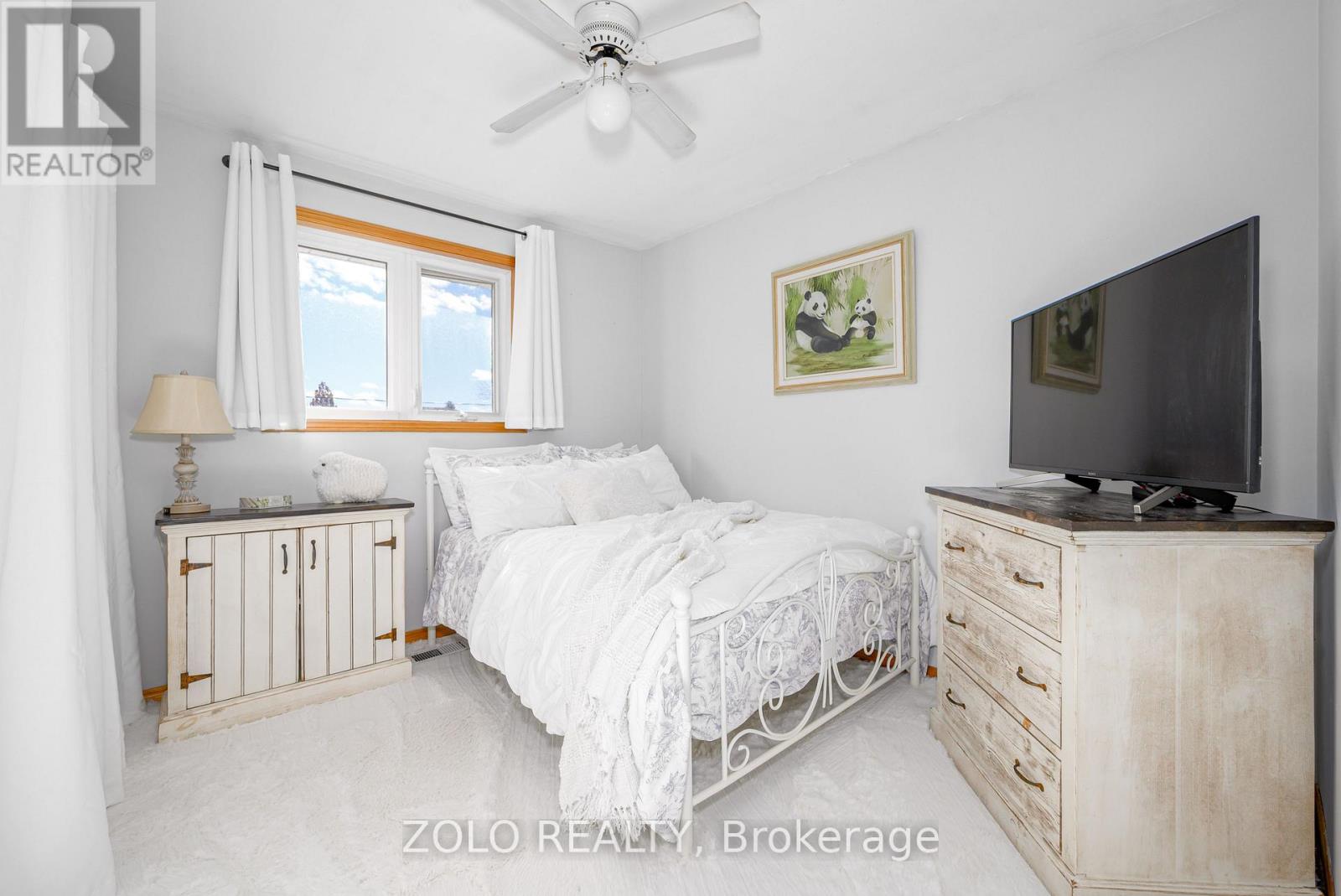 32 Andrew Drive, Kawartha Lakes, Ontario  K9V 5W6 - Photo 27 - X12546728