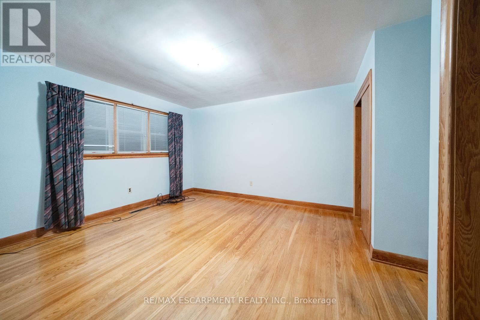 8 Fawell Avenue, St. Catharines, Ontario  L2S 2V4 - Photo 13 - X12546734