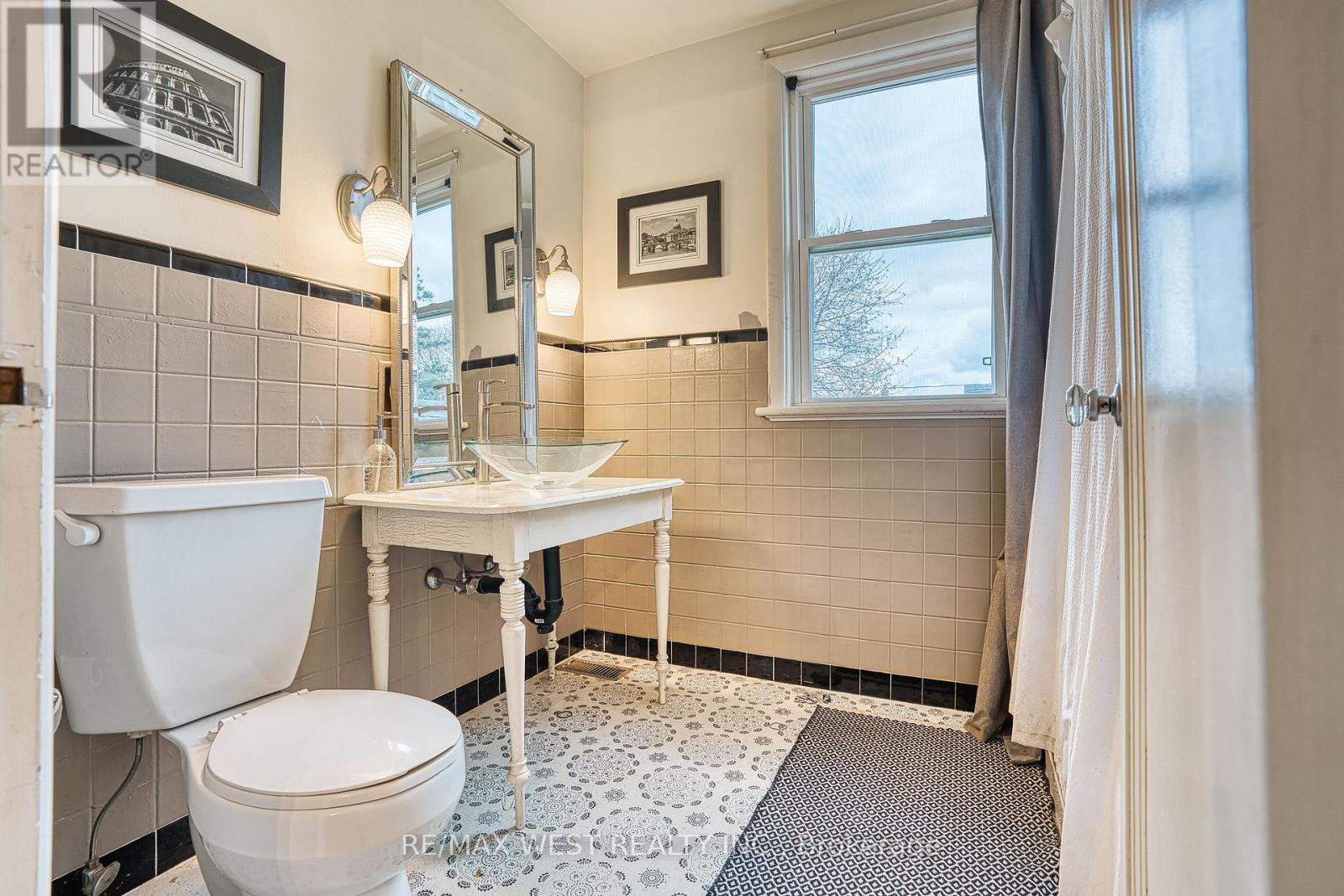 16 First Street W, Woolwich, Ontario  N3B 1H1 - Photo 12 - X12546804