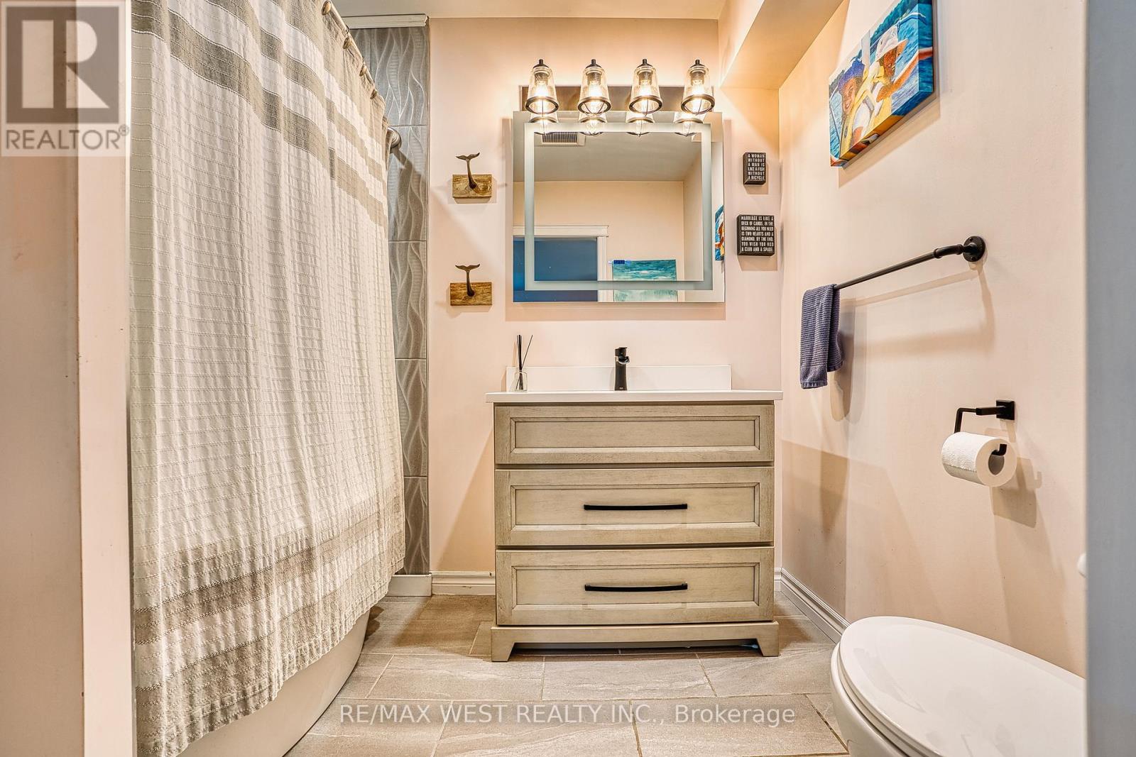 16 First Street W, Woolwich, Ontario  N3B 1H1 - Photo 9 - X12546804