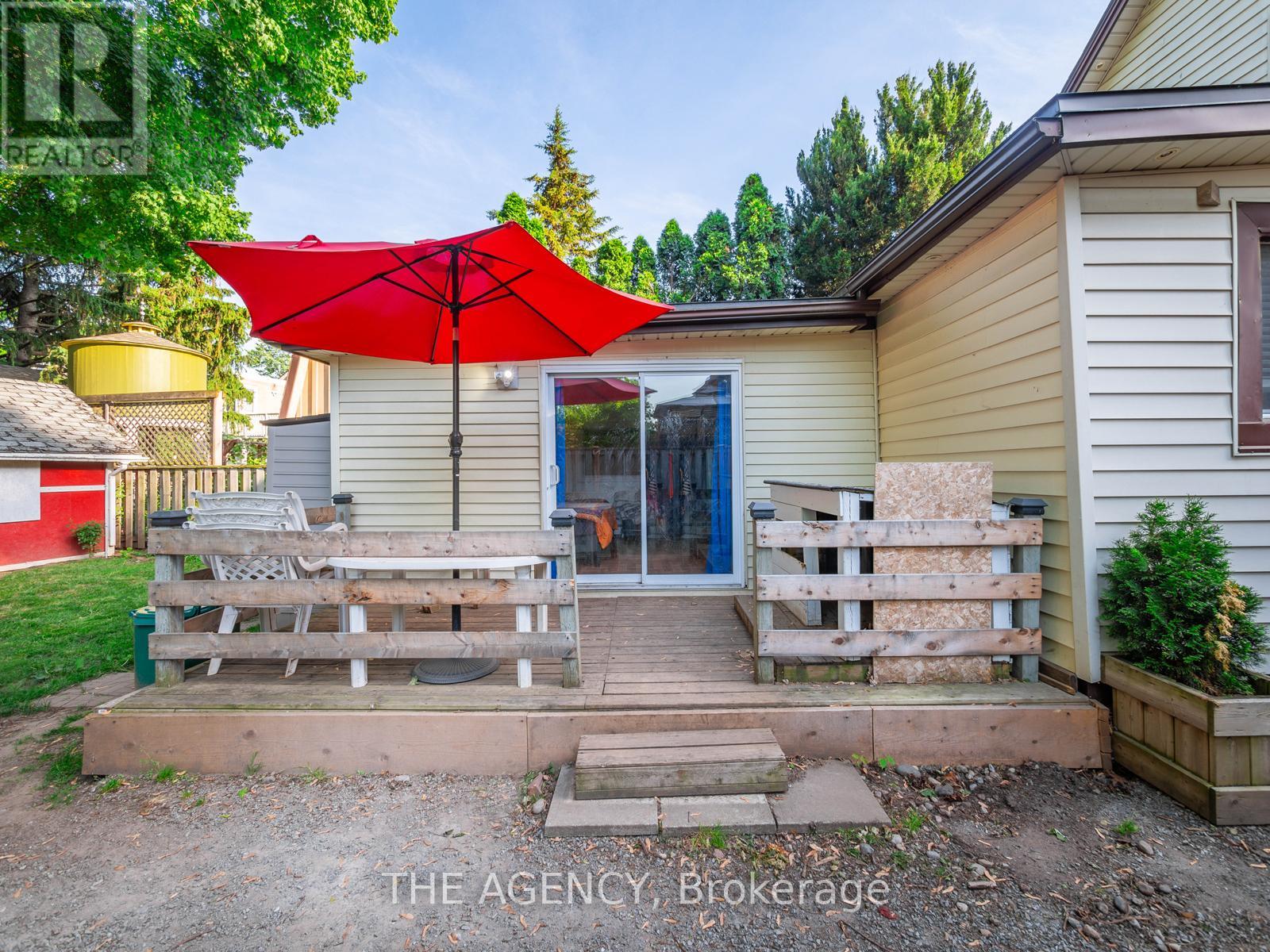 58 Woodland Avenue, St. Catharines, Ontario  L2R 5A3 - Photo 35 - X12546826