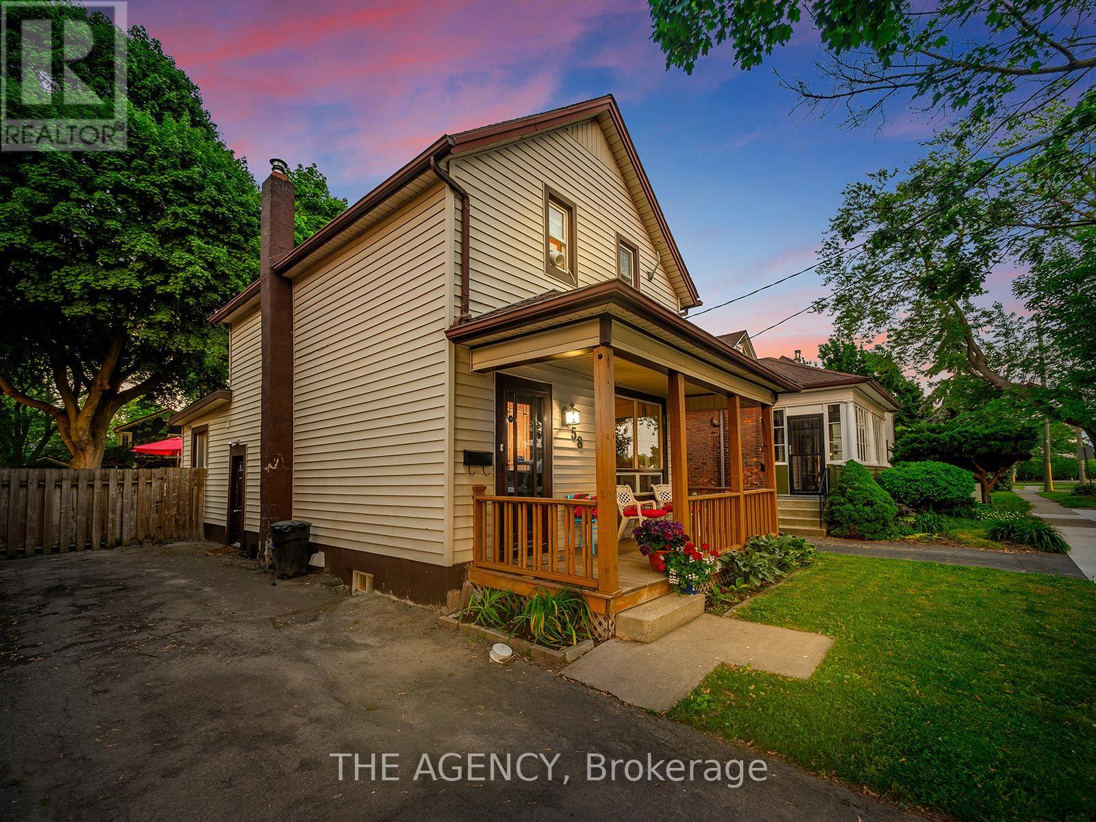 58 Woodland Avenue, St. Catharines, Ontario  L2R 5A3 - Photo 4 - X12546826