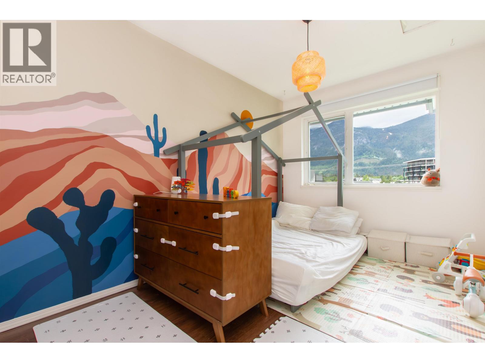 310 1466 Pemberton Avenue, Squamish, British Columbia V8B 0K1 - Photo 17 - R3067565