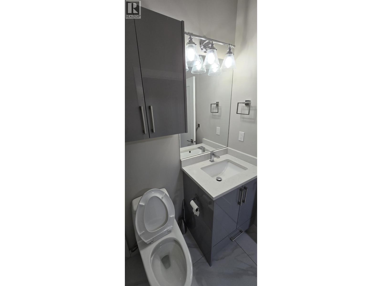 919 Runnymede Avenue, Coquitlam, British Columbia  V3J 2V3 - Photo 13 - R3067572