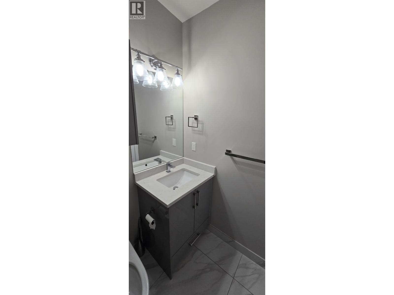 919 Runnymede Avenue, Coquitlam, British Columbia  V3J 2V3 - Photo 14 - R3067572