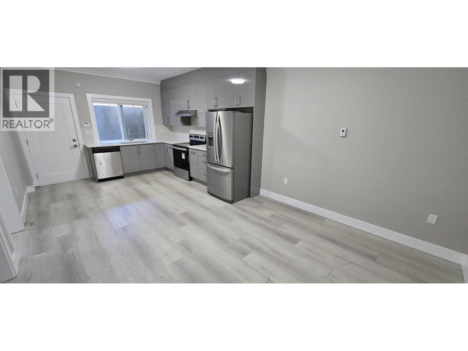 919 Runnymede Avenue, Coquitlam, British Columbia  V3J 2V3 - Photo 6 - R3067572