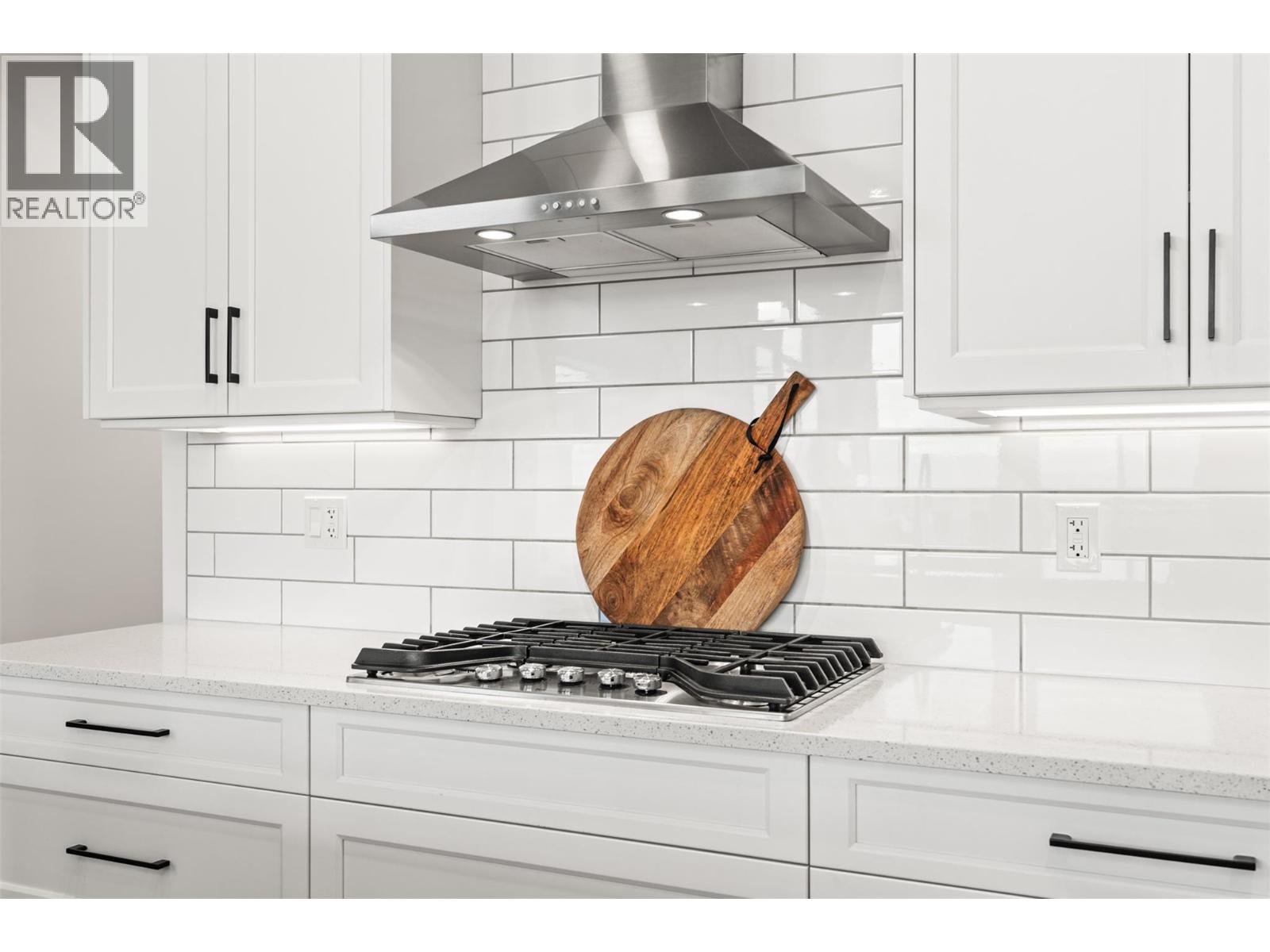 1000 Mt. Robson Place Unit# 37, Vernon, British Columbia V1B 4G2 - Photo 10 - 10369046