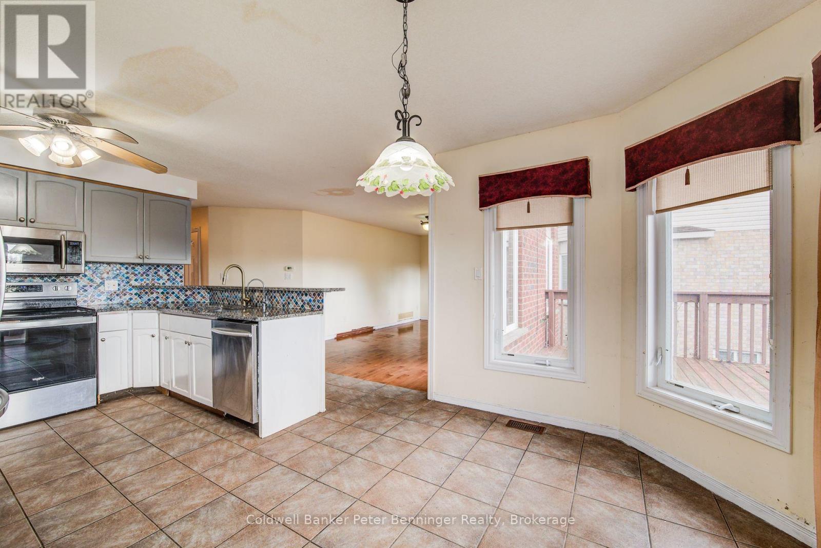 142 Severn Drive, Guelph, Ontario  N1E 7K5 - Photo 21 - X12546866