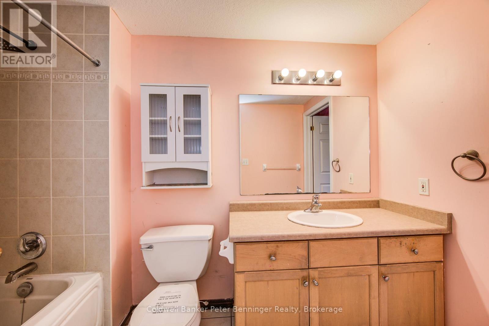 142 Severn Drive, Guelph, Ontario  N1E 7K5 - Photo 23 - X12546866