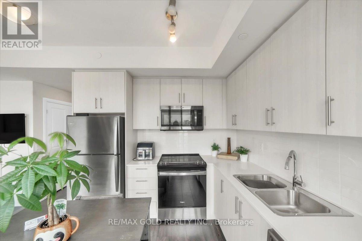 307 - 95 Attmar Drive, Brampton, Ontario  L6P 0Y6 - Photo 17 - W12546716