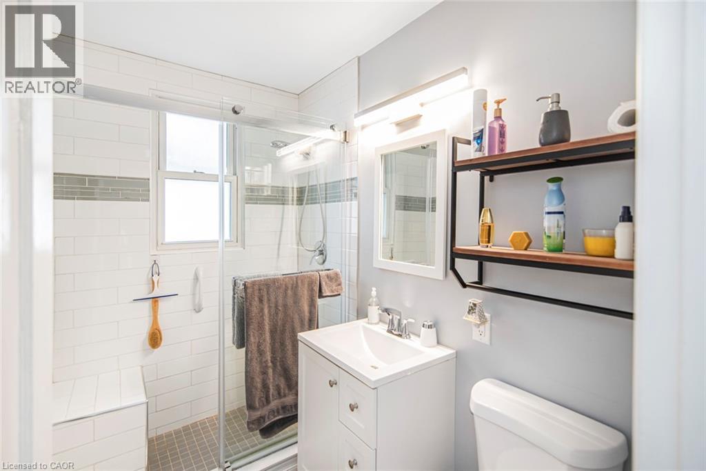 199 East 21st Street, Hamilton, Ontario L8V 2T6 - Photo 28 - 40788422